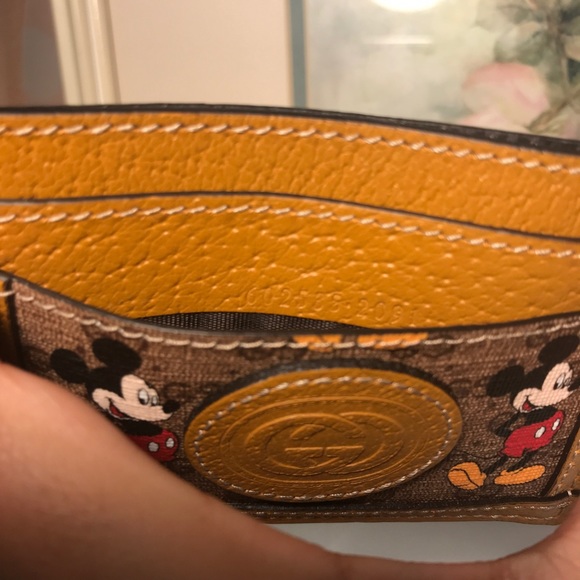 BRAND NEW Gucci Disney Mickey Cardholder Case - Picture 6 of 7